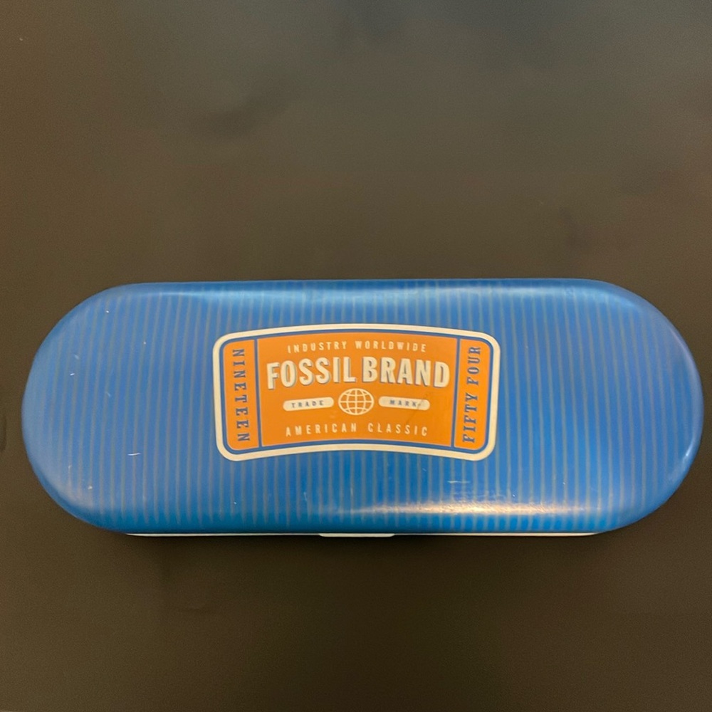 Vintage Fossil 2001 metal Case W/Sunglasses. Case & Glasses have minor scratches
